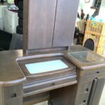 揖保郡太子町宮本で鏡台の引き取りから処分までさせて頂きました。