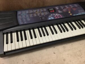 揖保郡太子町糸井でキーボードの回収から処分までさせて頂きました。