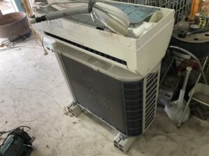 赤穂郡上郡町で引き取り回収処分した取り外し済みのエアコン