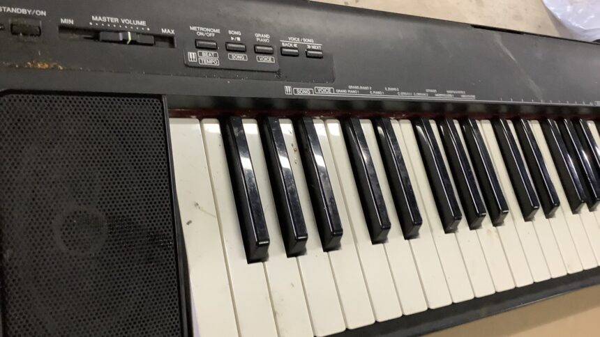 兵庫県たつの市で引き取り回収から処分までした電子ピアノ