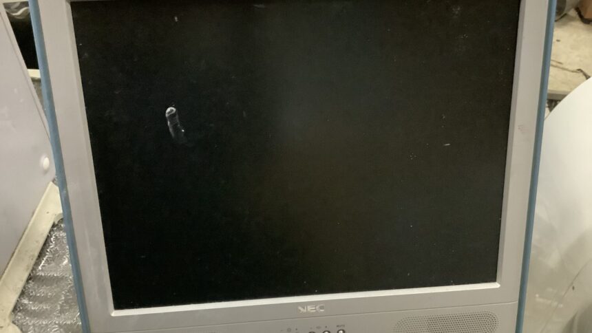 兵庫県宍粟市で引き取り回収から処分までしたパソコンモニター